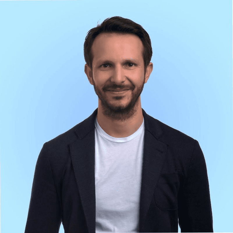 Deniz Güven 顧海